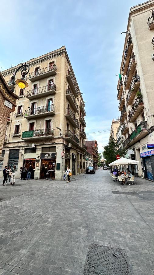 برشلونة Habitacion Privada, Casa Compartida Con Pareja Private Room, Shared House With A Couple المظهر الخارجي الصورة